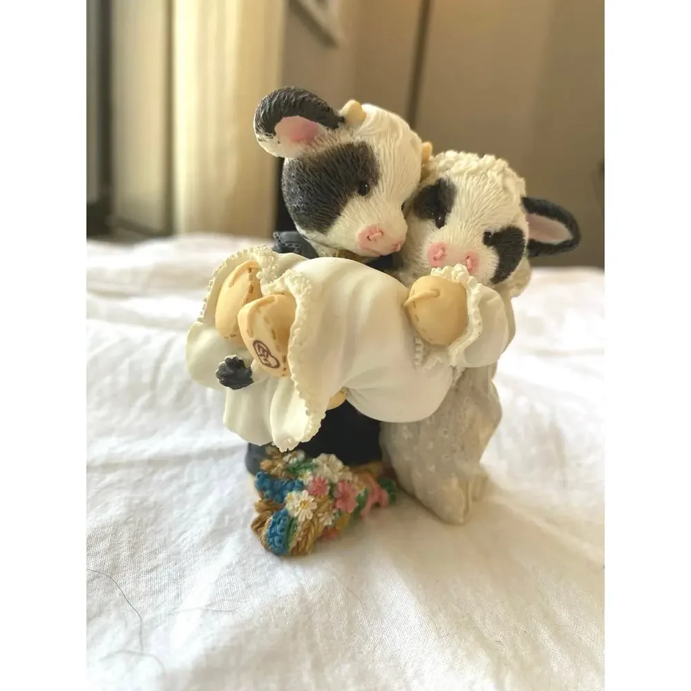 1995 Enesco Mary's Moo Moos figurine titled 